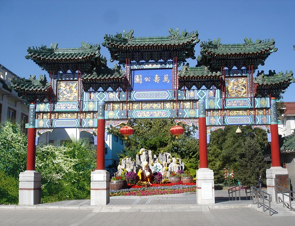 南门牌楼1（365bet线_365beat提现流程_365bet体育在线网投标志性建筑）首页 - 副本